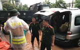 Công an Quảng Ninh nỗ lực giúp người dân chống bão